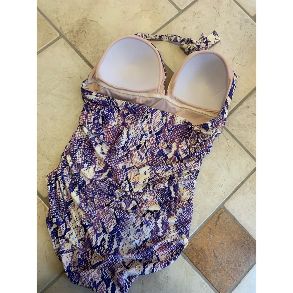 NWOT! Calvin Klein Halter OnePiece Swimsuit - Picture 5 of 10